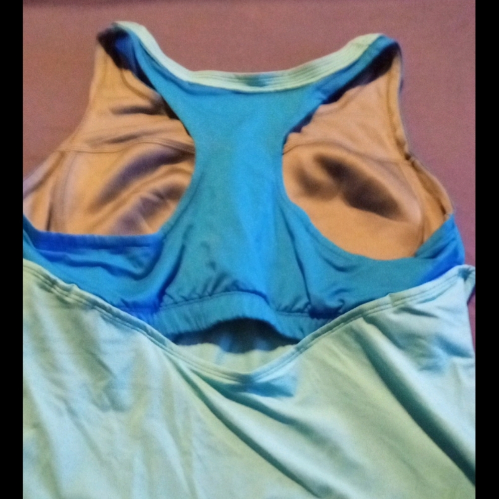 Tank top🔥 - Picture 2 of 6